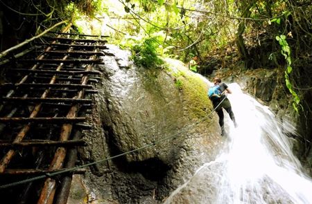 Show tours in category Les cascades exceptionnelles à voir au Laos Picture for category Les cascades exceptionnelles à voir au Laos